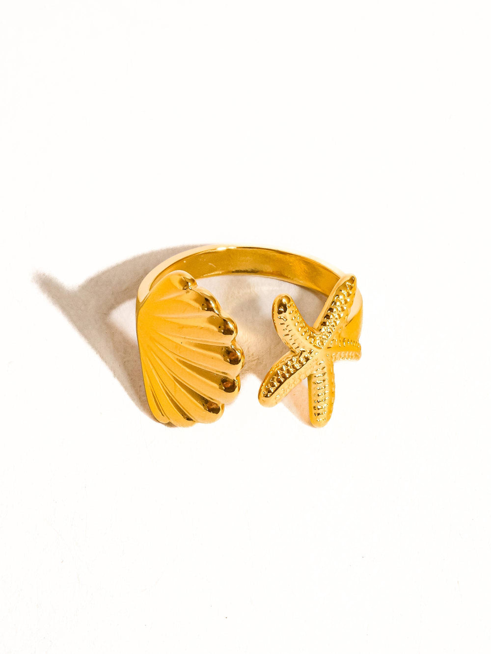 Étoilé 18K Gold Non-Tarnish Star and Shell Ring