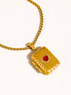 Lavande 18K Gold Non-Tarnish Heart Locket Pendant Necklace
