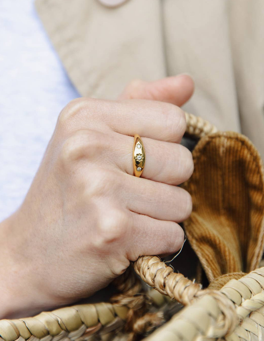 Waterproof Gold Stone Embossed Band Ring