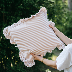 OMOM Cushion Cover / Sofa Cushion in Organic Cotton - Ruffle