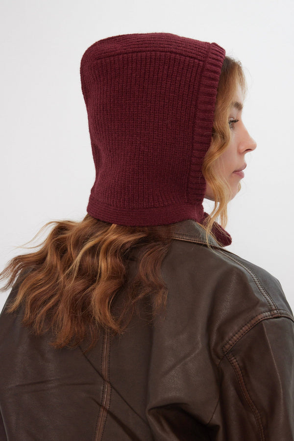 Knitted Hood in Burgundy