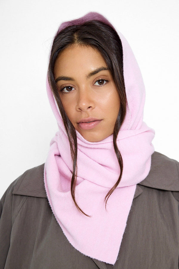 Plain Knitted Scarf in Pink