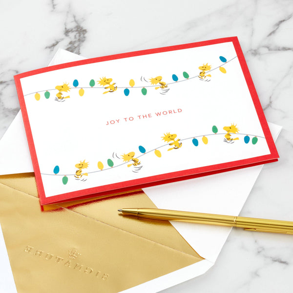 Paper Wonder Christmas Card – 3D Snoopy’s Dog House Design