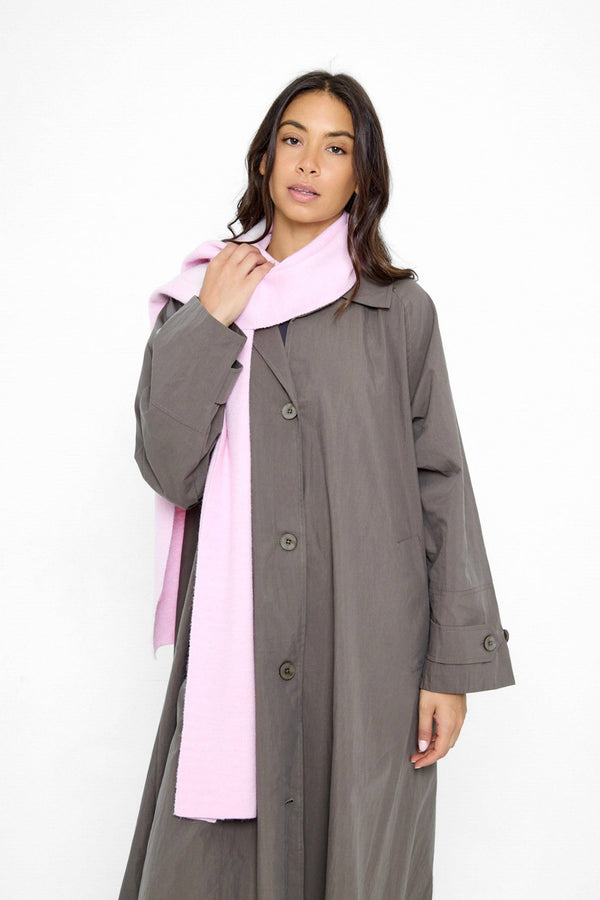 Plain Knitted Scarf in Pink
