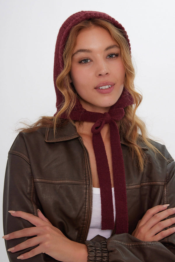Knitted Hood in Burgundy