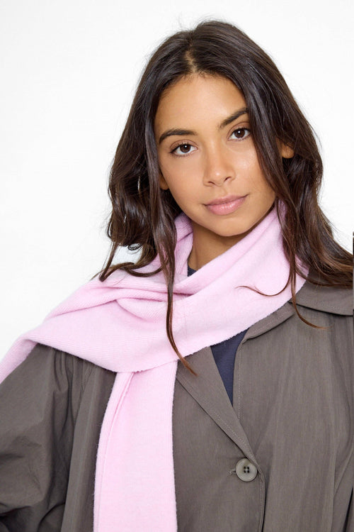 Plain Knitted Scarf in Pink