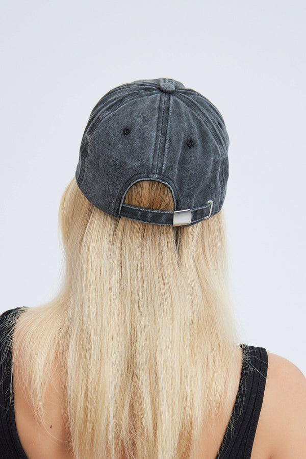 Manhattan Racquet Hat Baseball Cap in Washed Black
