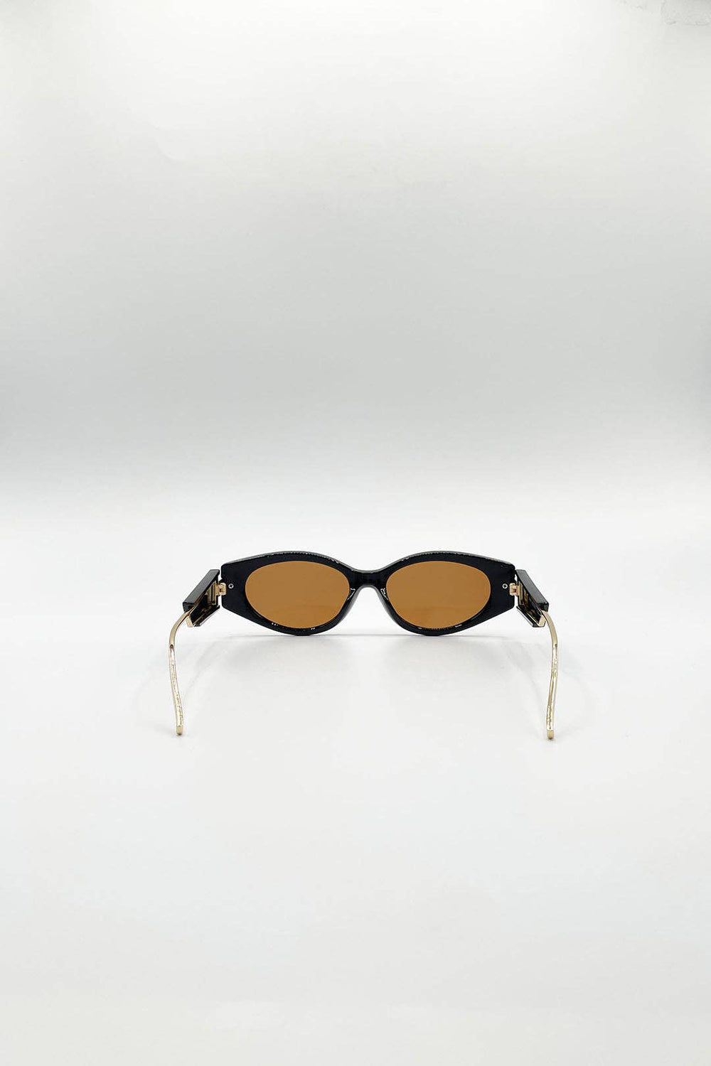 Oval Metal Detail Sunglasses In Black