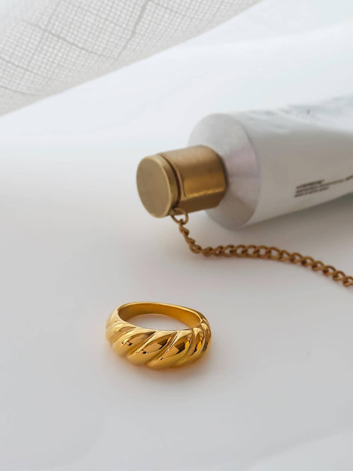Croissant Ring 18K Gold Plated Non-Tarnish