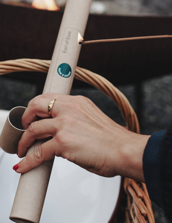 Waterproof Gold Stone Embossed Band Ring