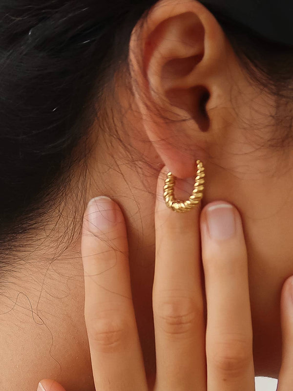Cere 18K Gold Non-Tarnish Twisted Hoop Earrings