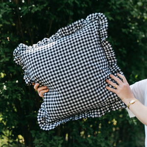 OMOM Cushion Cover / Sofa Cushion in Organic Cotton - Ruffle