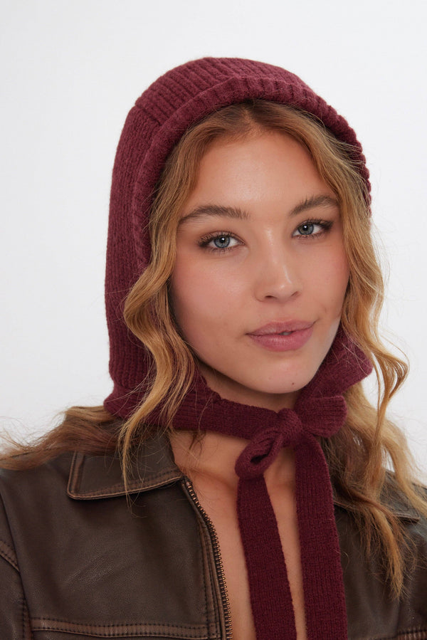 Knitted Hood in Burgundy
