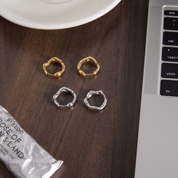 Wiggle Hoop Earrings - Gold or Silver