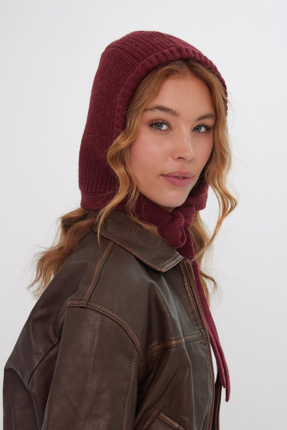 Knitted Hood in Burgundy