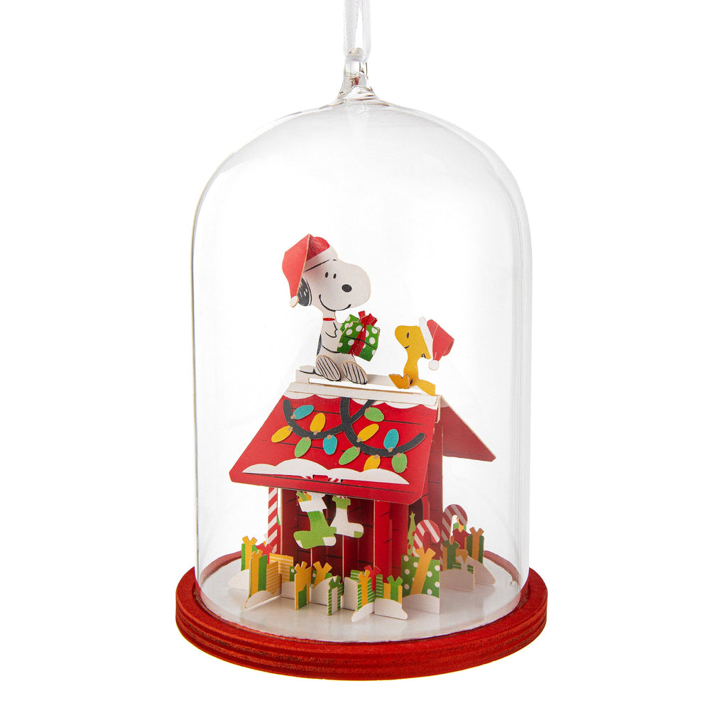 Signature Ornament Peanuts™ Snoopy (Gift Box & Glass Dome)