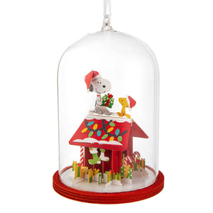 Signature Ornament Peanuts™ Snoopy (Gift Box & Glass Dome)