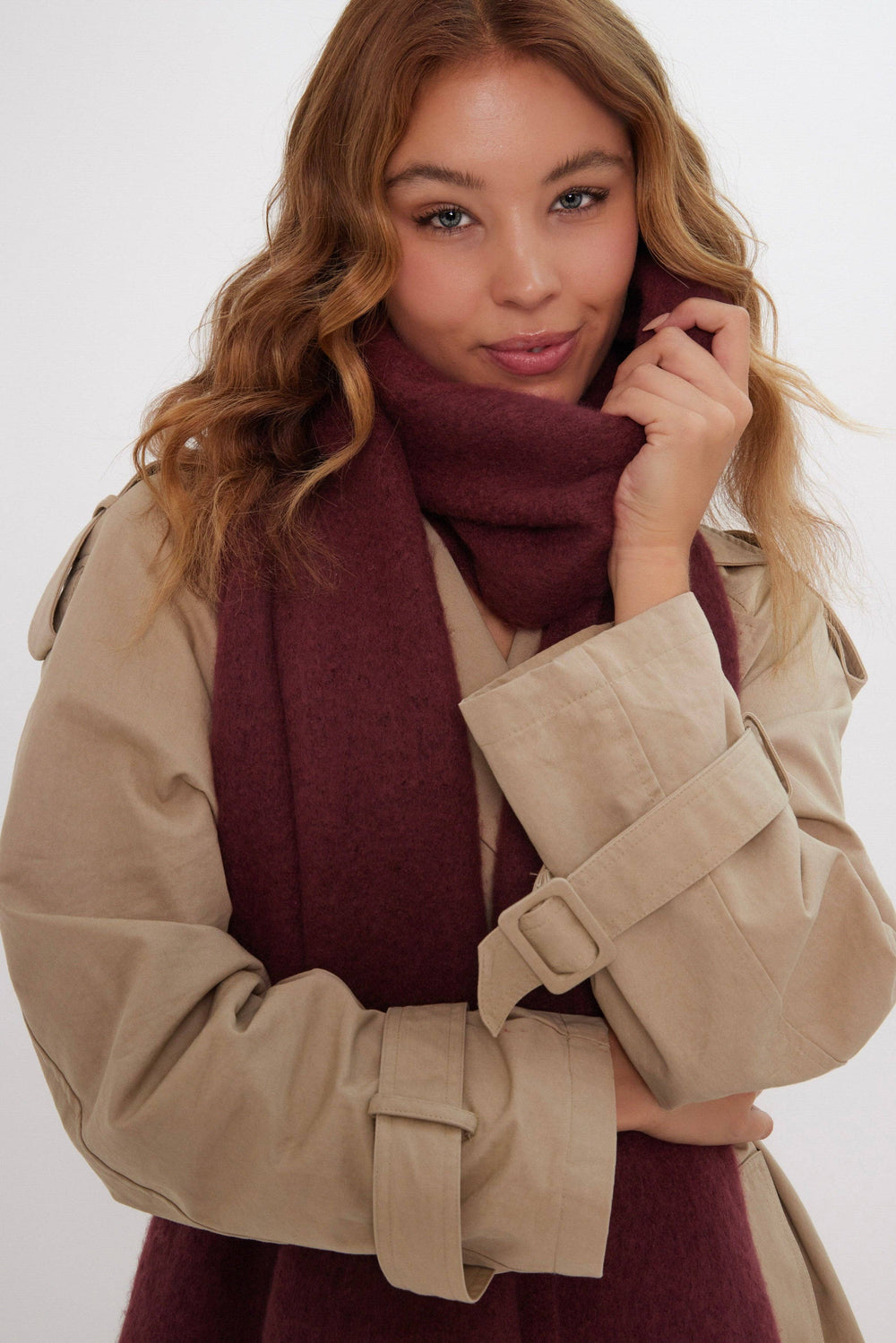 Oversized Chunky Blanket Scarf in Burgandy