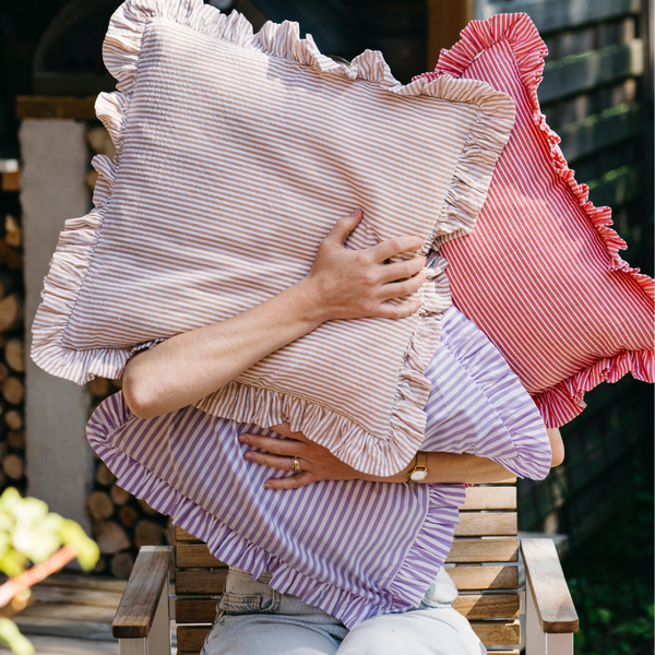OMOM Cushion Cover / Sofa Cushion in Organic Cotton - Ruffle