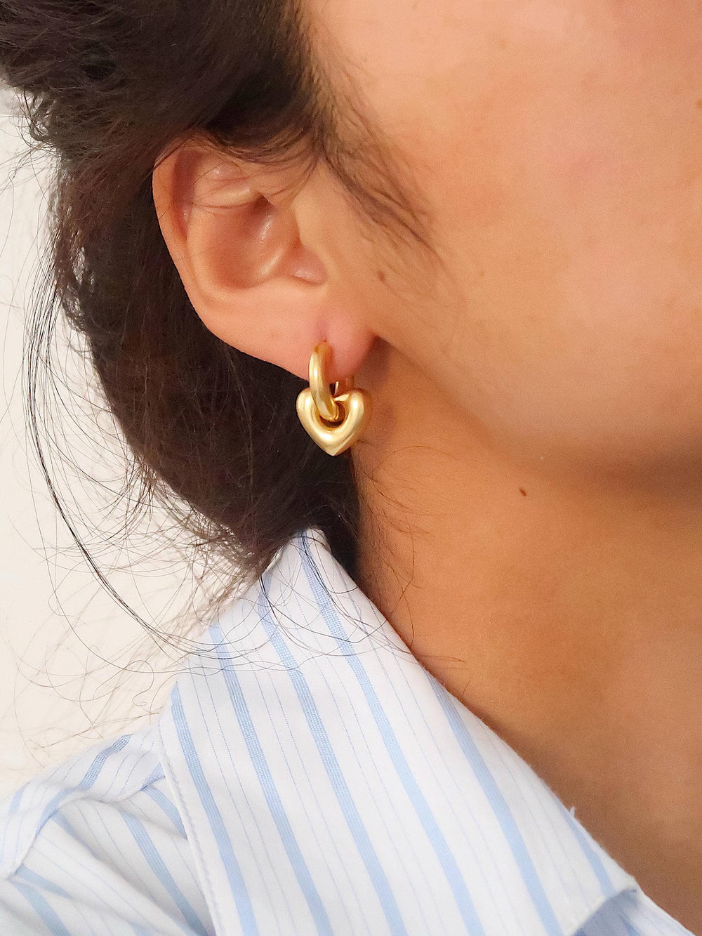 Heart Hoop Earring  18K Gold