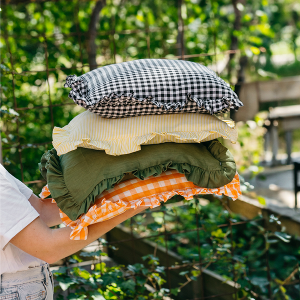 OMOM Cushion Cover / Sofa Cushion in Organic Cotton - Ruffle