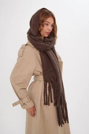Oversized Chunky Blanket Scarf in Brown