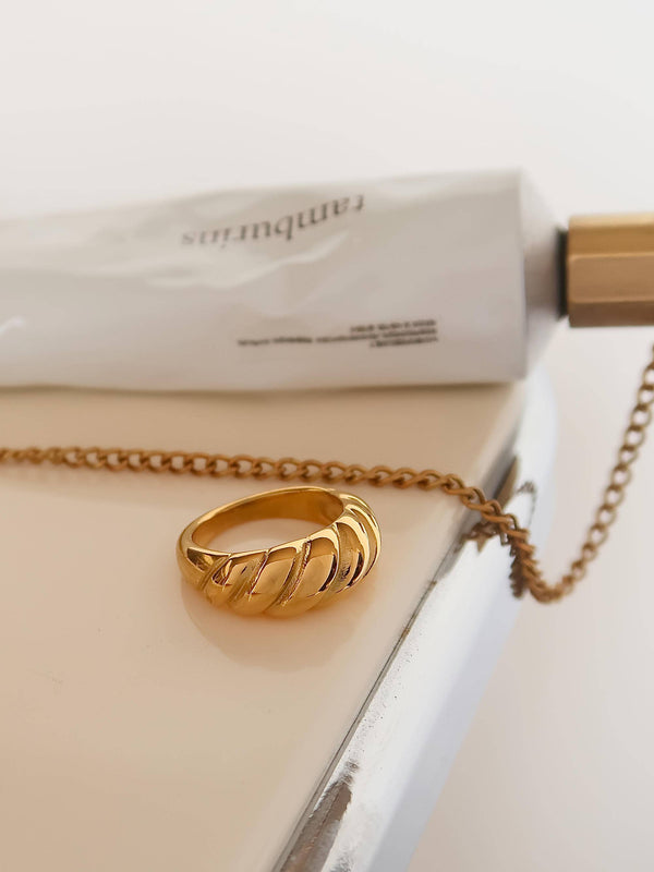 Croissant Ring 18K Gold Plated Non-Tarnish