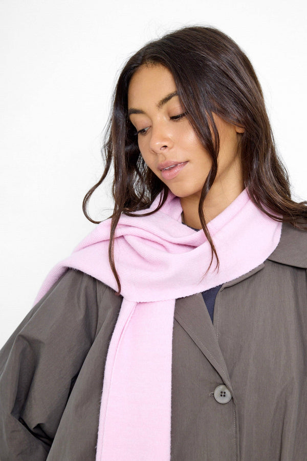 Plain Knitted Scarf in Pink
