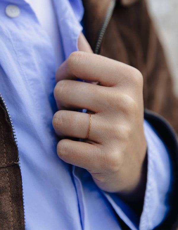 Waterproof Fine Rope Twist Ring