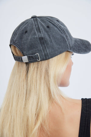 Manhattan Racquet Hat Baseball Cap in Washed Black
